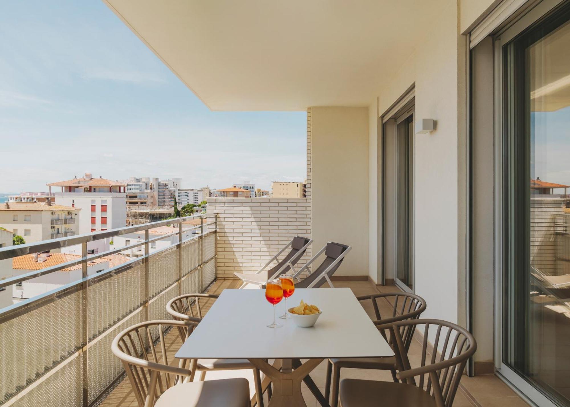 Apartamentos Roses Platja Экстерьер фото